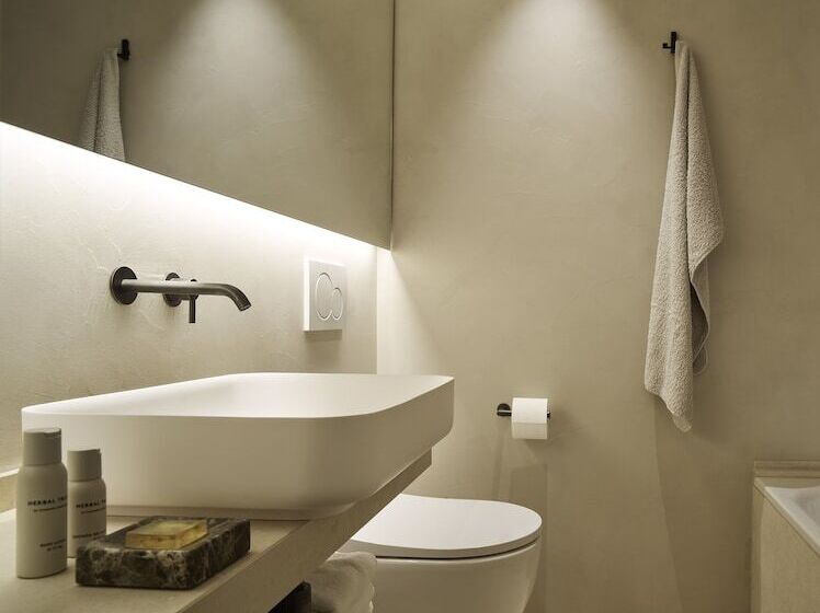 جناح, Schwarzwand