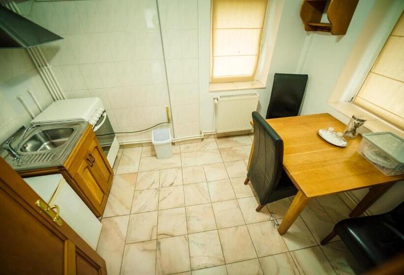 Студия Стандарт, Vila Belvedere