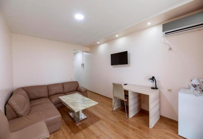 سوییت, Kolkhida Resort & Spa