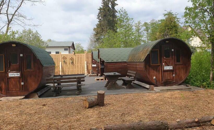 غرفة قياسية حمام مشترك, Mini Hotel übernachten Im Gurkenfass