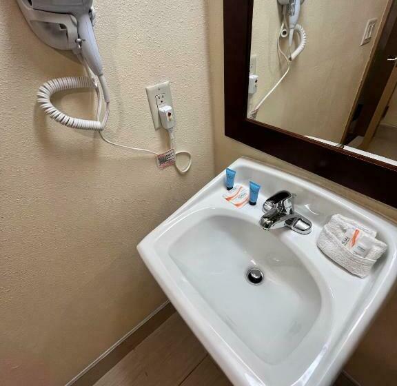 싱글 디럭스 룸, Circle Motor Lodge