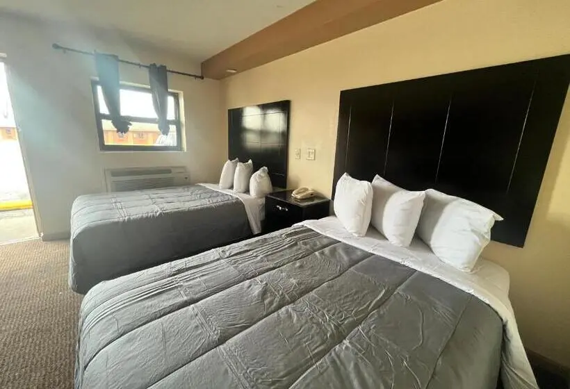 デラックススイート, Circle Motor Lodge