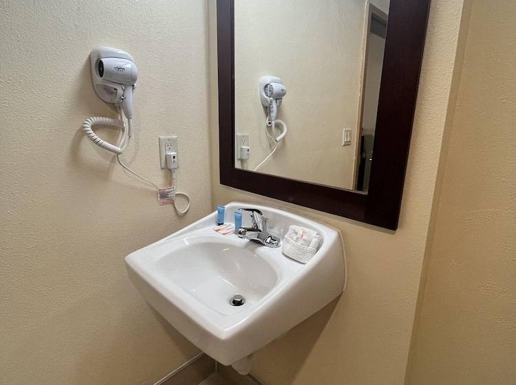 싱글 디럭스 룸, Circle Motor Lodge