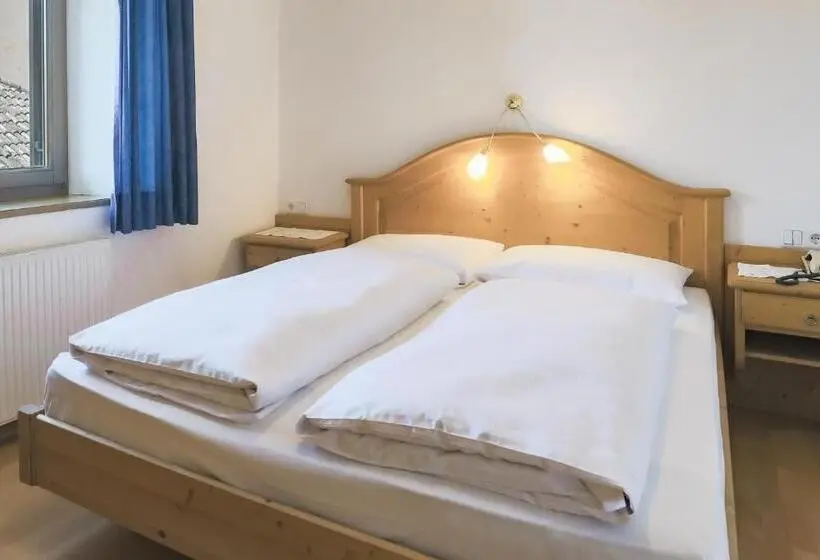 1 Bedroom Apartment with Balcony, Appartements Eppanerhof