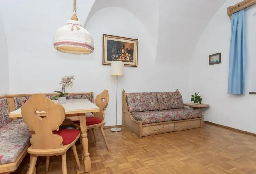 1 Bedroom Apartment, Appartements Eppanerhof