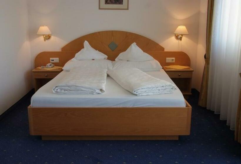 غرفة كلاسيكية مطلّة علي البحيرة, Seehotel Sparer