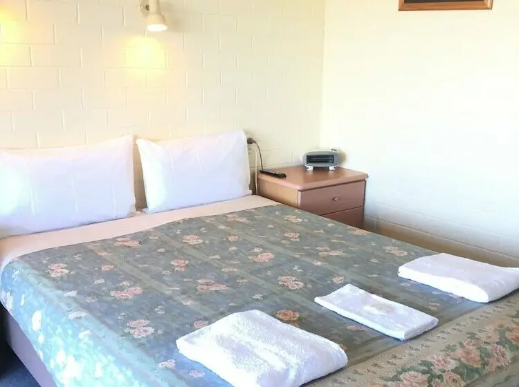 1 Bedroom Basic Apartment, Skenes Creek Lodge Motel And Restaurant