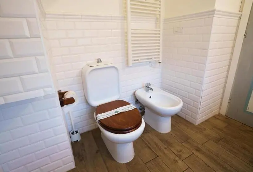 Standard Triple Room with Terrace, Quattro Torri B&b