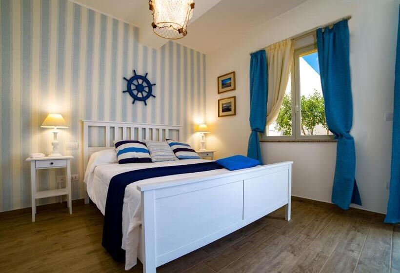 Standard Triple Room with Terrace, Quattro Torri B&b