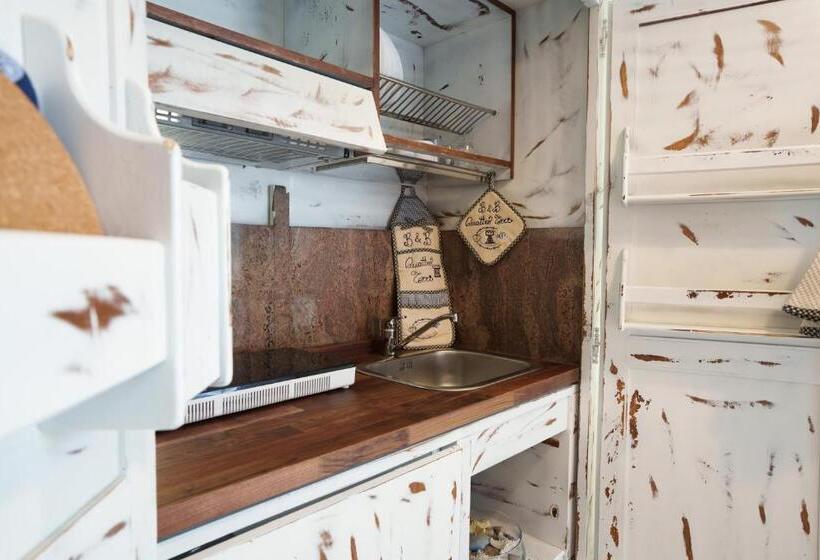 带按摩浴盆的套房, Quattro Torri B&b