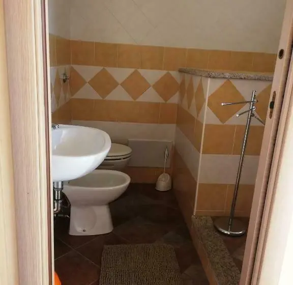 スタンダードルーム, Donna Violante Porto Corallo Affittacamere