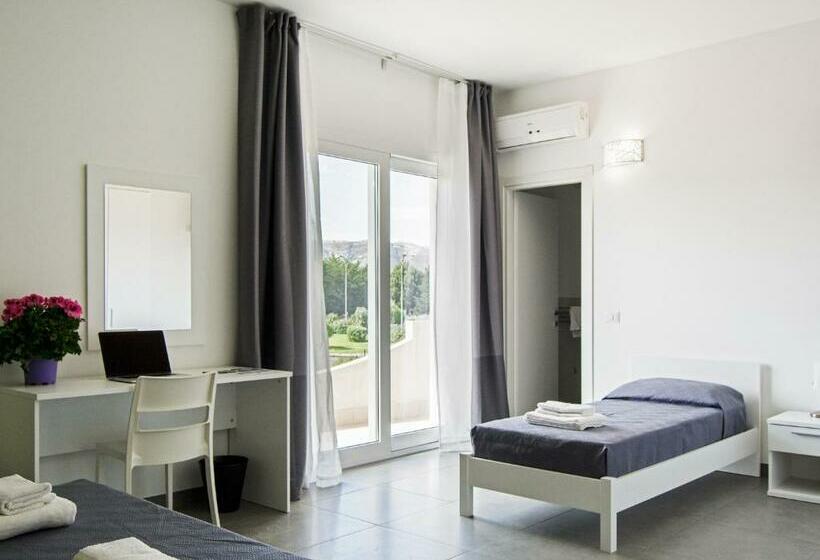 Standard 4-Bettzimmer mit Balkon, Ermes