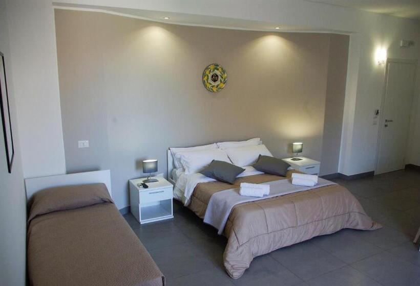 4 Bett Deluxe Zimmer, Ermes