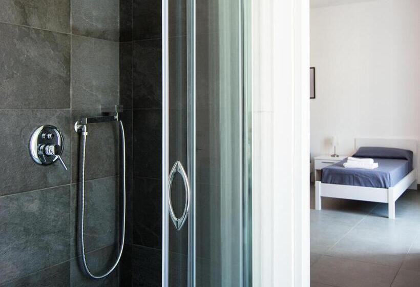 Standard 4-Bettzimmer mit Balkon, Ermes