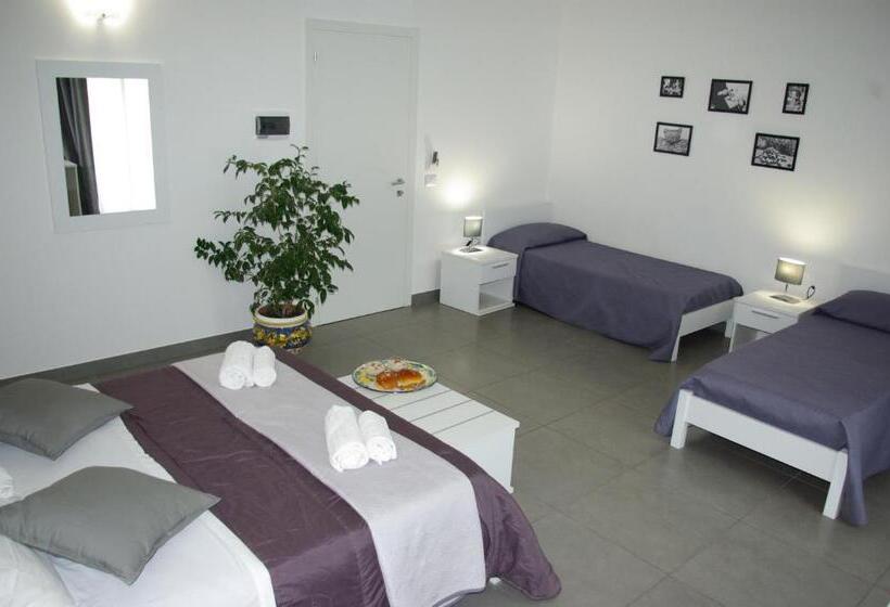 Standard 4-Bettzimmer mit Balkon, Ermes