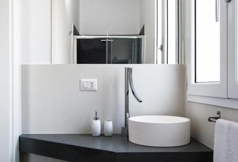 Standard 4-Bettzimmer mit Balkon, Ermes