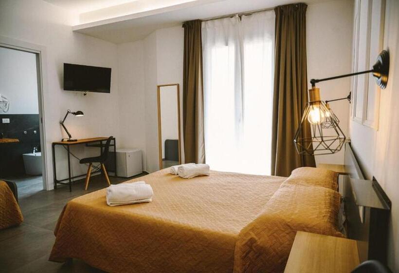 3 Bett Deluxe Zimmer, Ermes