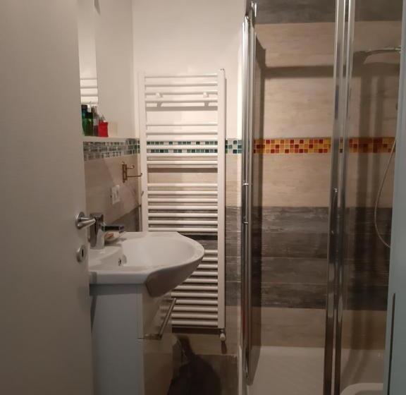 חדר סטנדרט, Fabienne