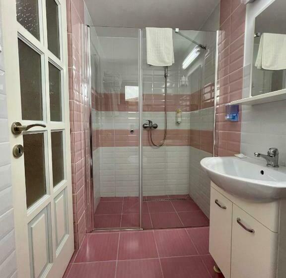 غرفة قياسية, Vamabel House