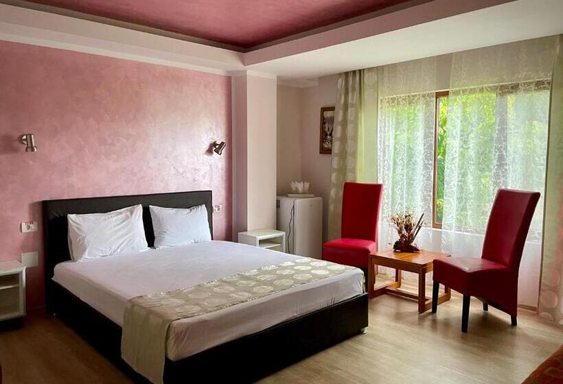 חדר סטנדרט לשלושה עם נוף לגינה, Vamabel House