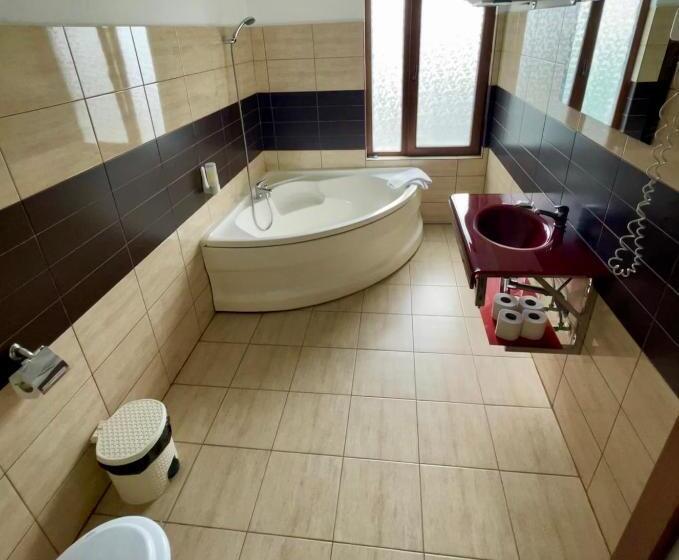 סוויטת 2 חדרי שינה, Vamabel House