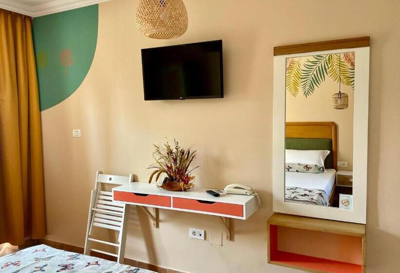 غرفة قياسية مزوَّدة بشُرفة, Vamabel House