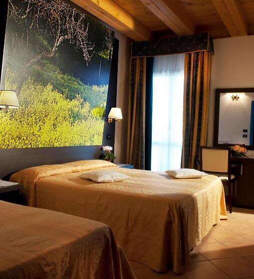 스탠다드 트리플 룸, Al Poggio