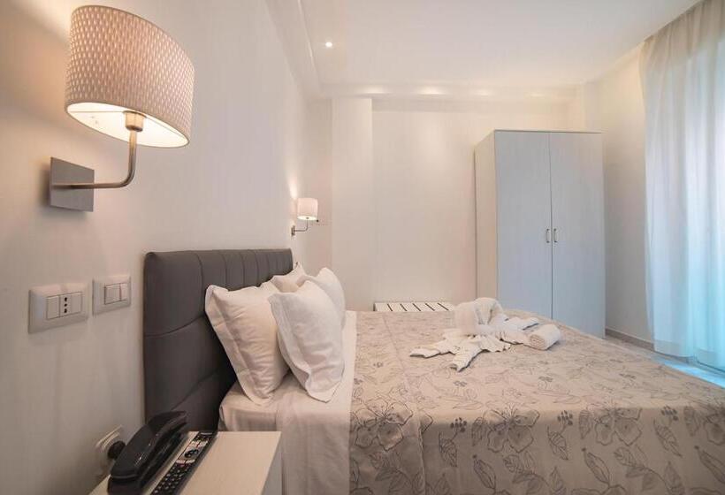 اتاق اکونومی, Ambasciatori