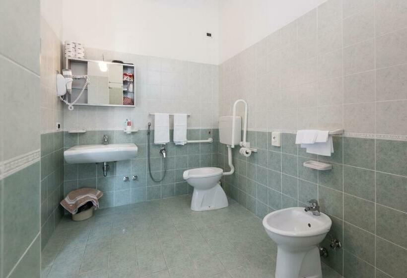 4인용 스탠다드 룸, Haiti