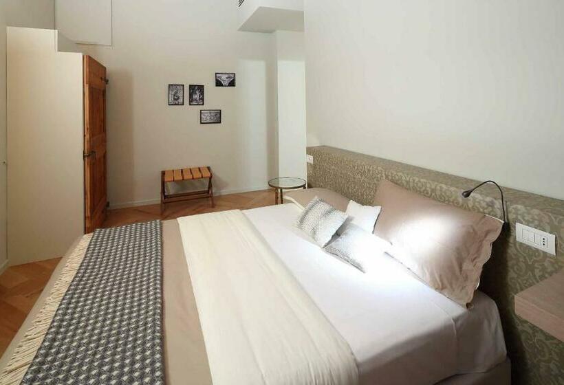 חדר דחוקס עם מיטת קינג, Le Andrianelle