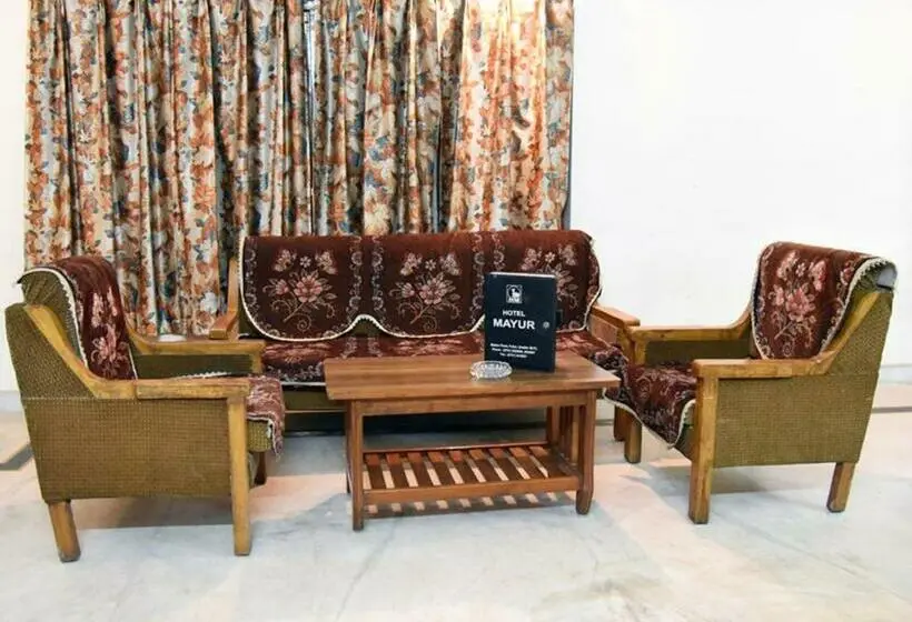 Suite, Mayur