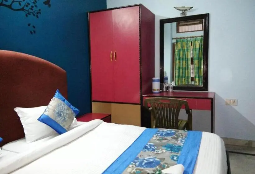 Quarto Familiar Deluxe, Mayur