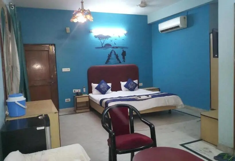 Quarto Familiar, Mayur