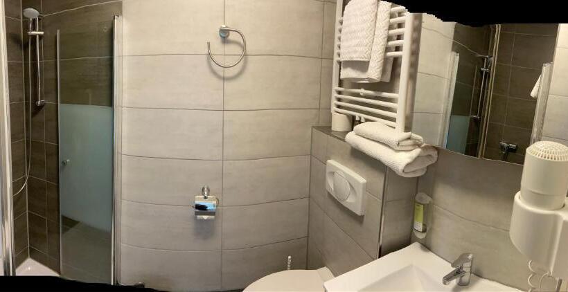 Номер Стандарт Трехместный, Landhotel Kahrmühle