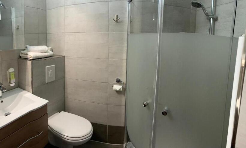 Номер Стандарт Трехместный, Landhotel Kahrmühle