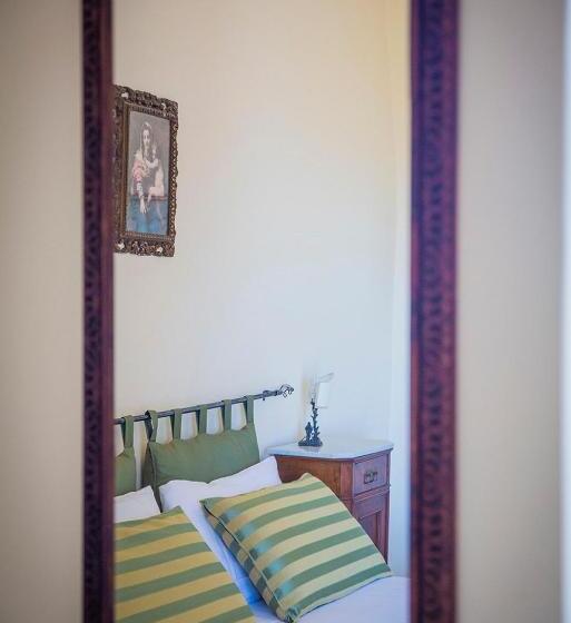 חדר סטנדרט לארבעה, B&b La Residenza Torchiara