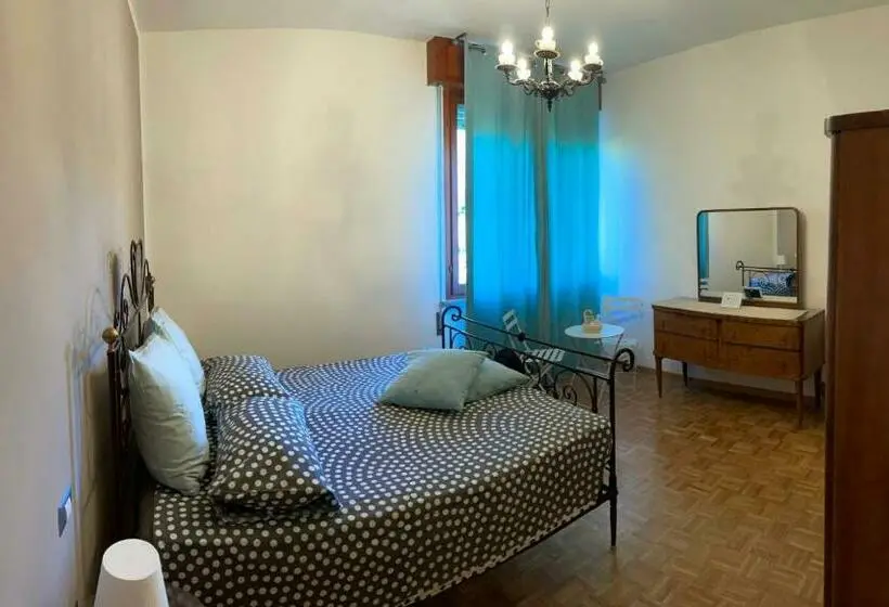 スタンダードルーム, B&b Tre Conigli Sul Comò