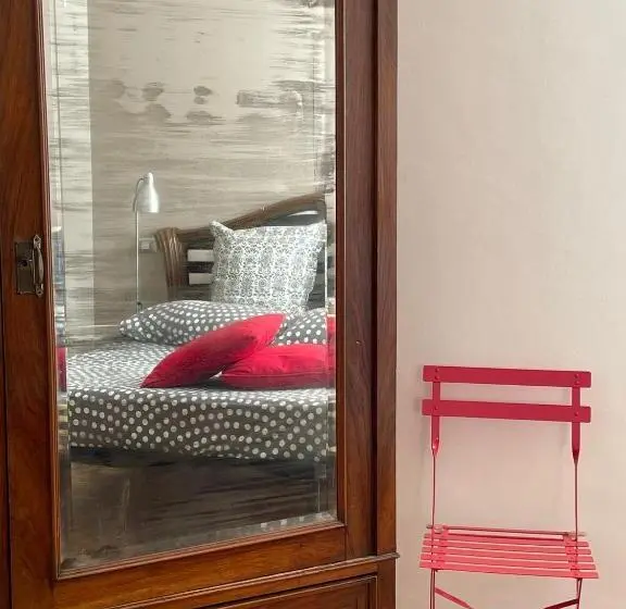 スタンダードトリプルルーム, B&b Tre Conigli Sul Comò