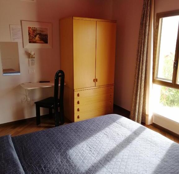 غرفة قياسية, Borgo Manfria