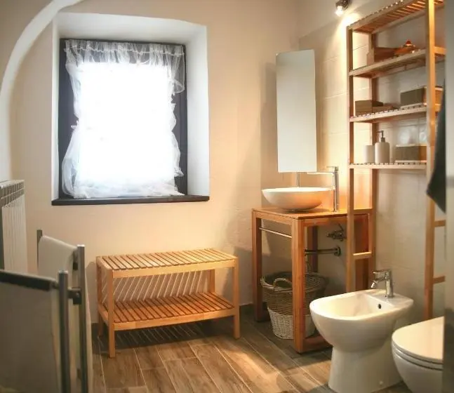 Deluxe Neljän Hengen Huone, Cascina Brunod