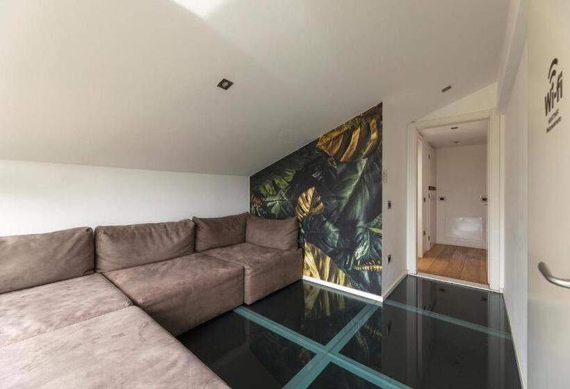 سوییت, Heart Of Trento Loft & Rooms