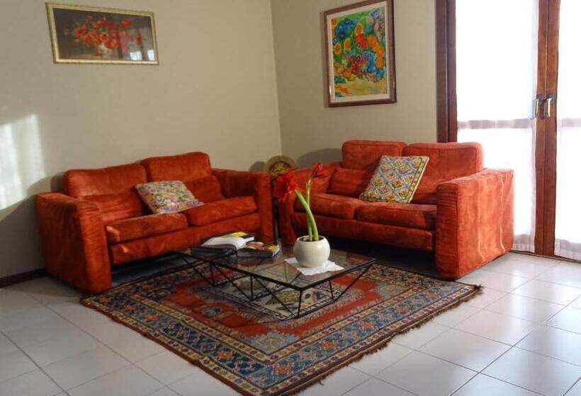 Номер Deluxe Вид на Сад, La Casa Di Clara