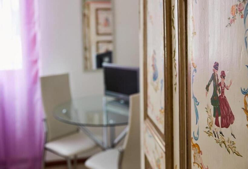 اتاق استاندارد سه نفره, Sette Note Guest House