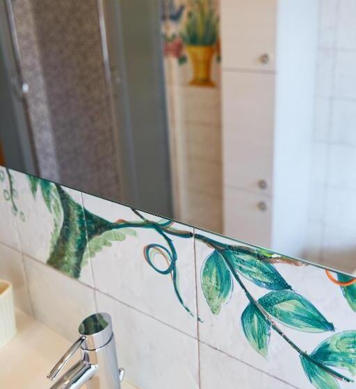 اتاق استاندارد سه نفره, Sette Note Guest House