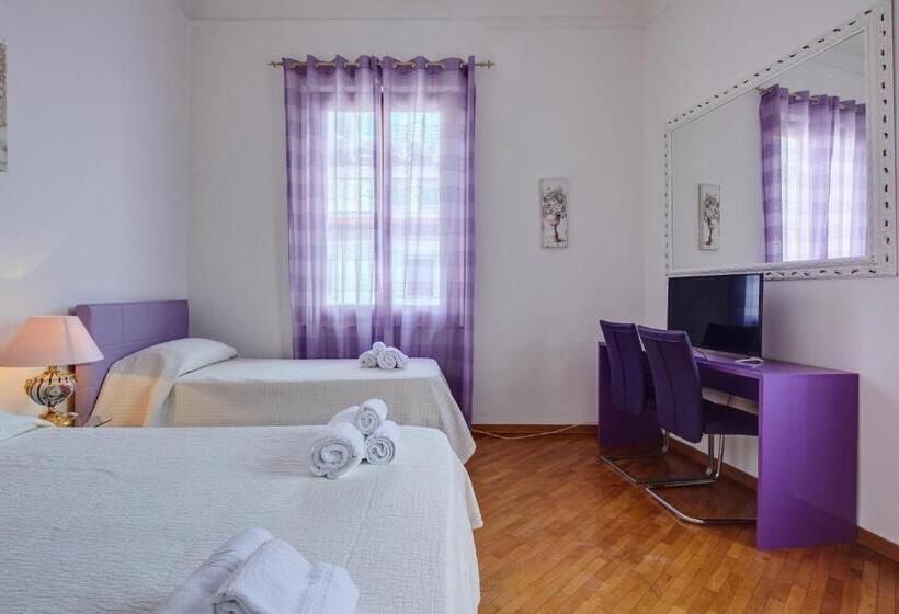 اتاق استاندارد سه نفره, Sette Note Guest House