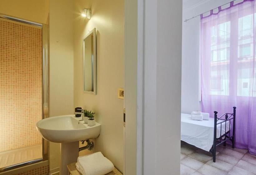 اتاق استاندارد سه نفره, Sette Note Guest House