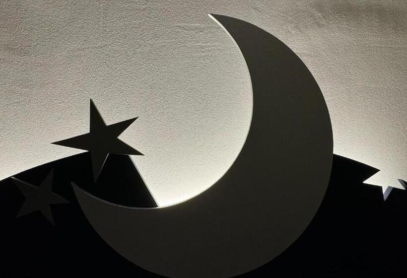 سوییت خانوادگی, Sette Note Guest House