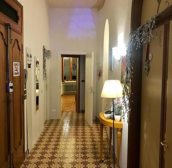 اتاق استاندارد سه نفره, Sette Note Guest House