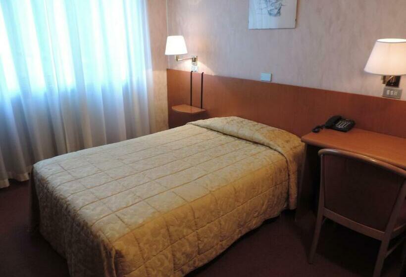 חדר אקונומי יחיד, Gama