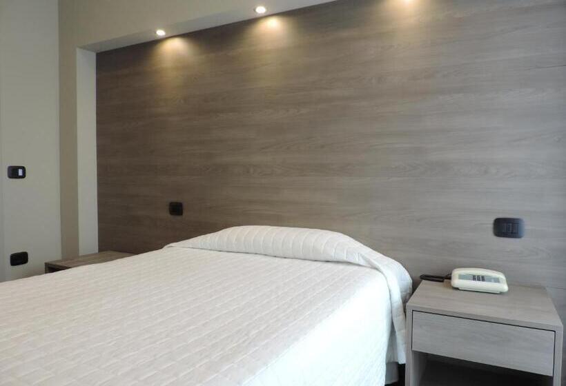 חדר סטנדרט יחיד, Gama